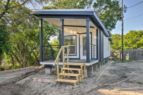 Belton Lake Tiny House with Shared Pool and View